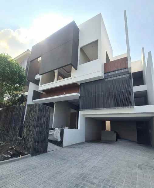 dijual rumah citraland waterfront