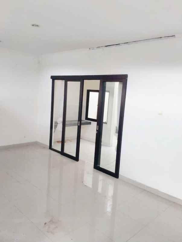 dijual rumah ciwaruga13