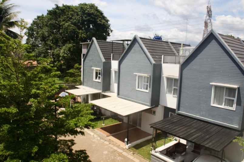 dijual rumah cluster di dekat stasiun dan toll serpong