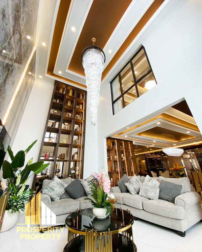 dijual rumah cluster giardina foresta