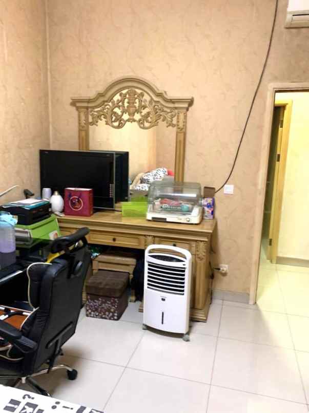 dijual rumah cluster lantana jgc