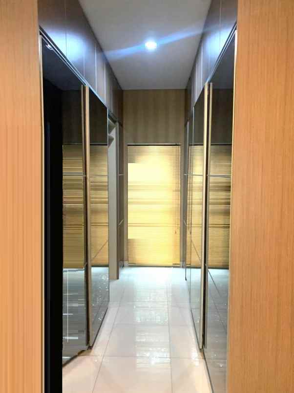 dijual rumah cluster lantana jgc