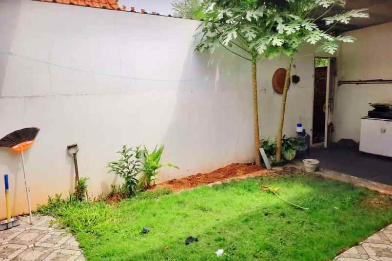 dijual rumah cluster taman sari hill