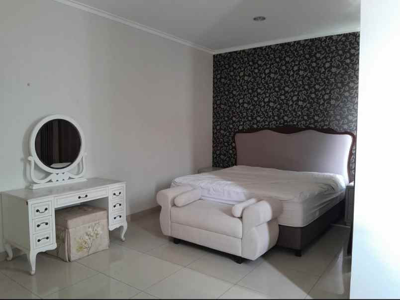 dijual rumah cluster vernonia