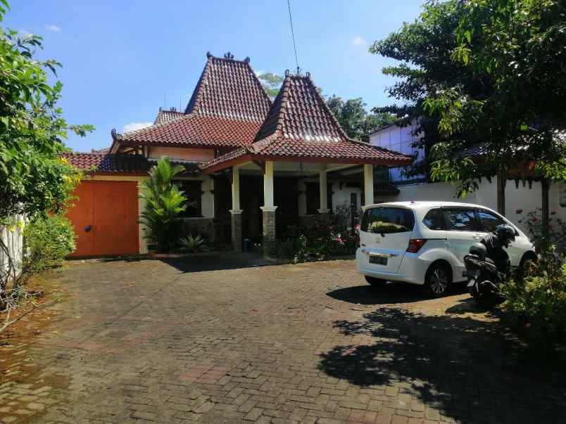 dijual rumah condongcatur depok sleman