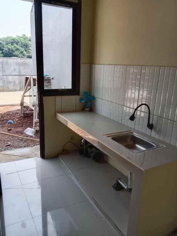 dijual rumah curug