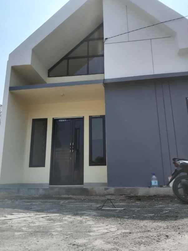 dijual rumah curug