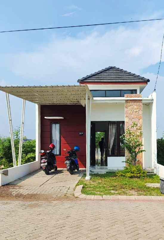 dijual rumah damarsi kec buduran