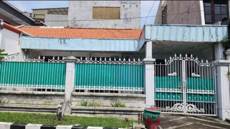 dijual rumah darmo permai timur