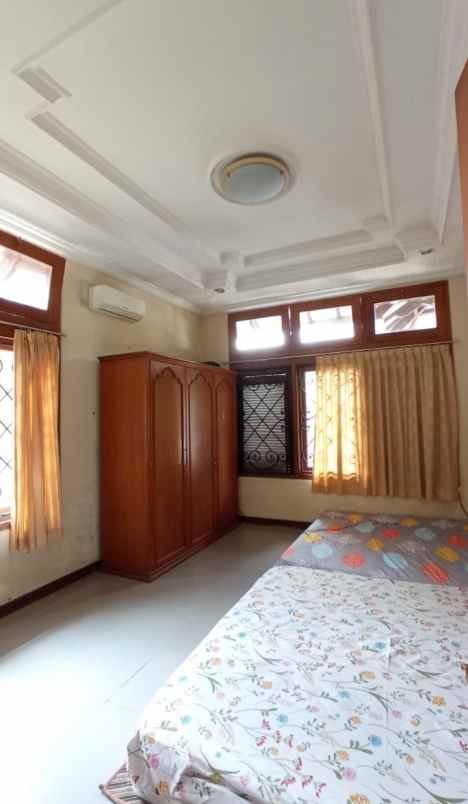 dijual rumah dekat stadion manahan solo