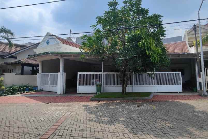 dijual rumah deltasari waru sidoarjo