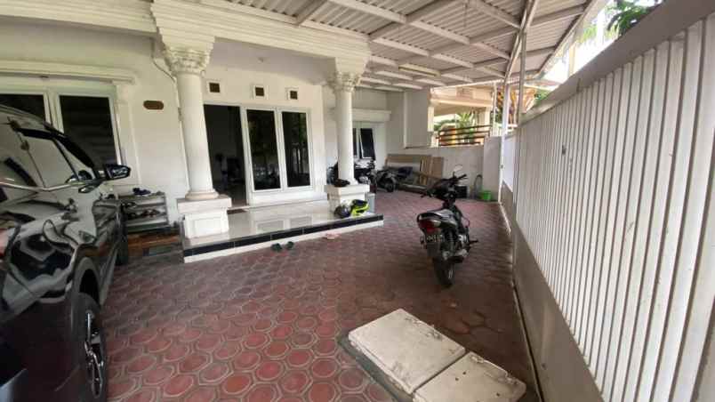 dijual rumah deltasari waru sidoarjo