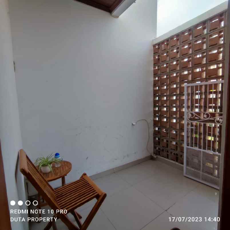 dijual rumah di dalam cluster puri