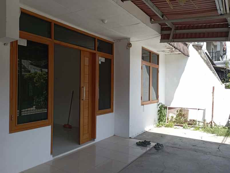 dijual rumah di margahayu kencana bandung