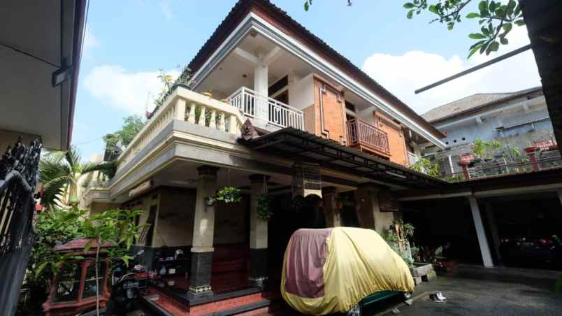 dijual rumah di pusat kota tengku umar denpasar barat