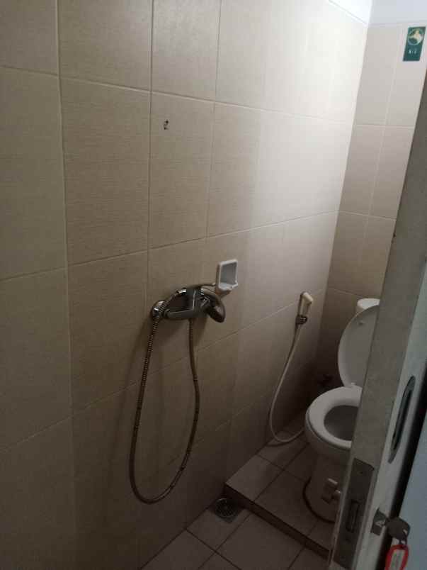 dijual rumah di virginia village gading serpong