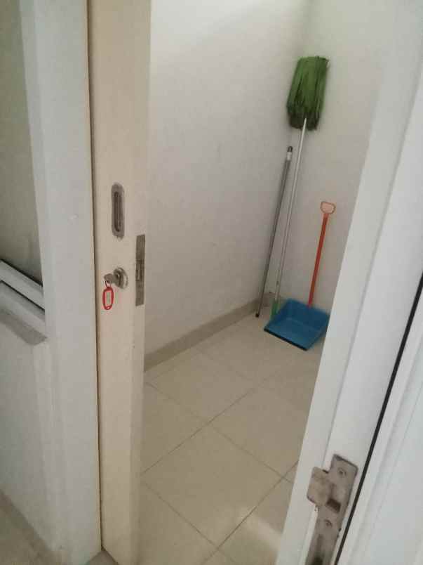 dijual rumah di virginia village gading serpong