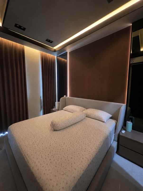 dijual rumah district 9