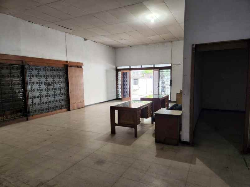 dijual rumah dr soetomo kec tegalsari