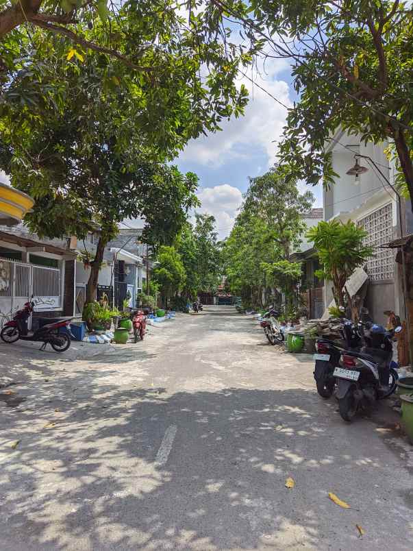 dijual rumah driyorejo