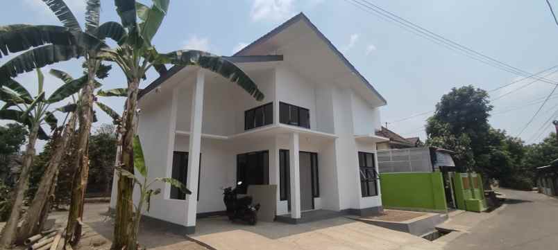 dijual rumah dukuh pucang