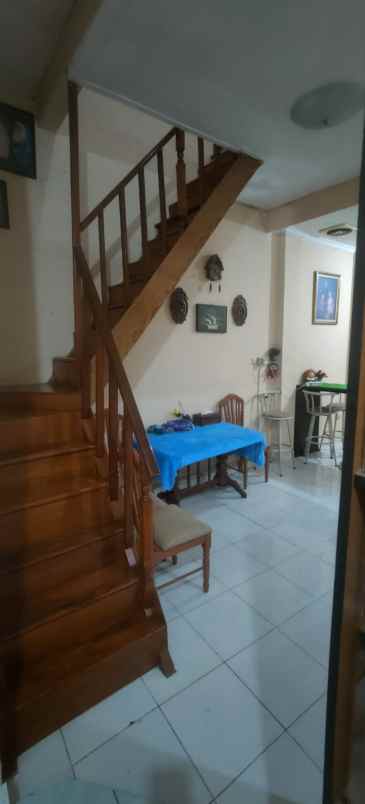 dijual rumah elkk329