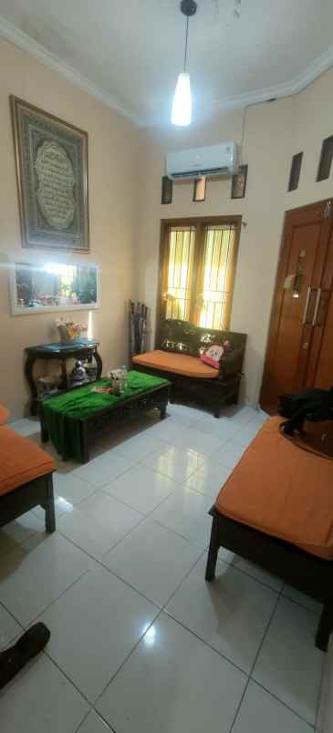 dijual rumah elkk329