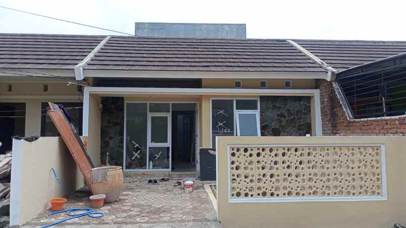 dijual rumah gading tutuka residence