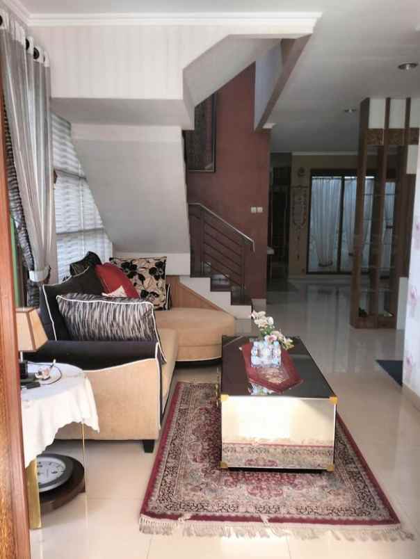 dijual rumah graceland antapani bandung