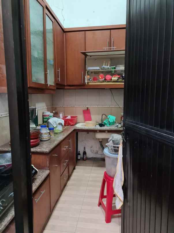 dijual rumah graha santosa regency