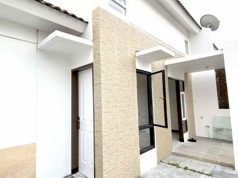 dijual rumah grand surya