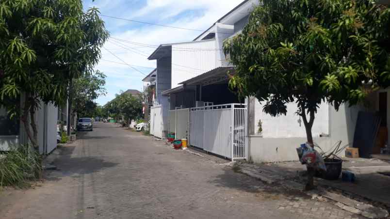 dijual rumah green semanggi mangrove