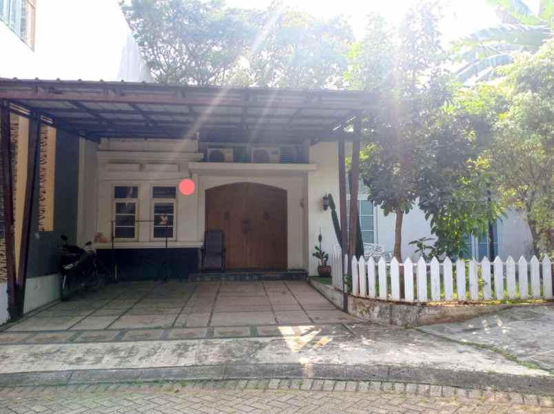 dijual rumah hook cibubur country cikeas