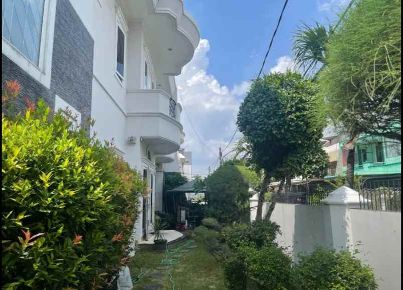 dijual rumah hook di kelapa gading jakarta utara