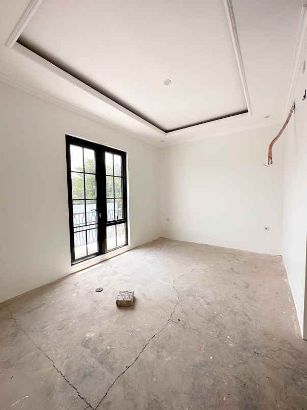 dijual rumah jagakarsa