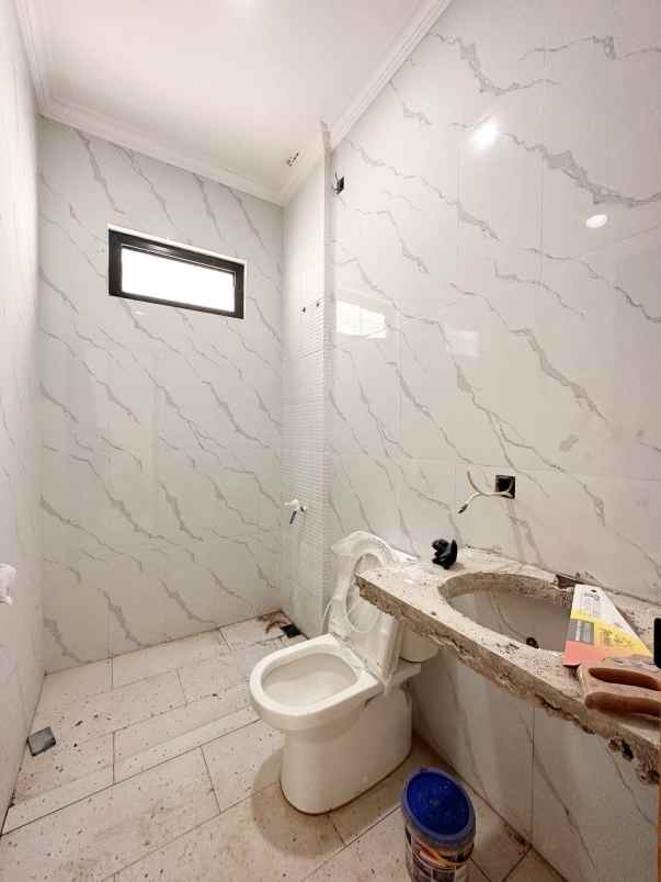 dijual rumah jagakarsa