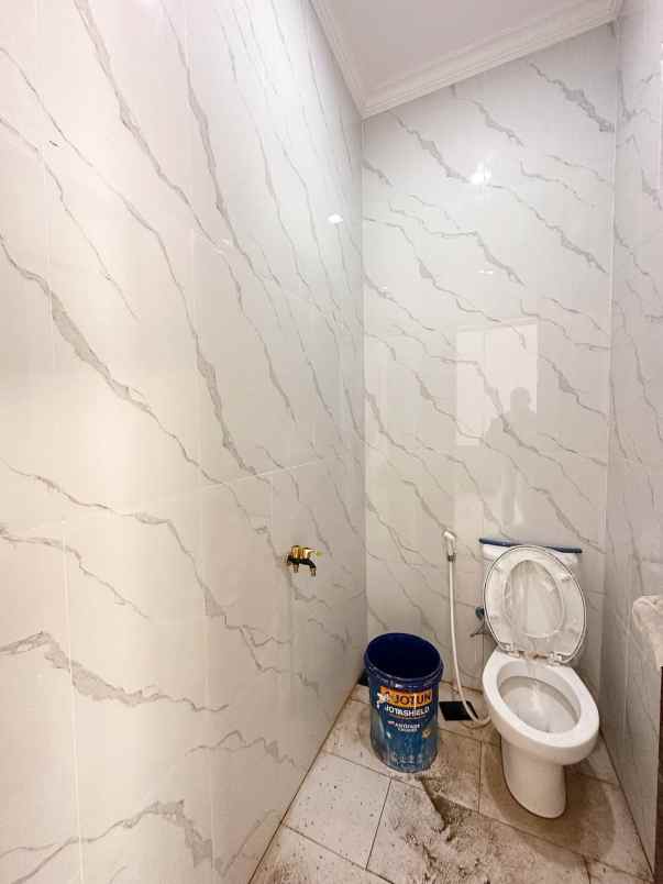 dijual rumah jagakarsa