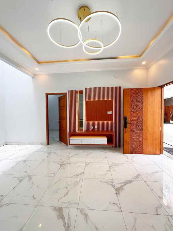 dijual rumah jagakarsa