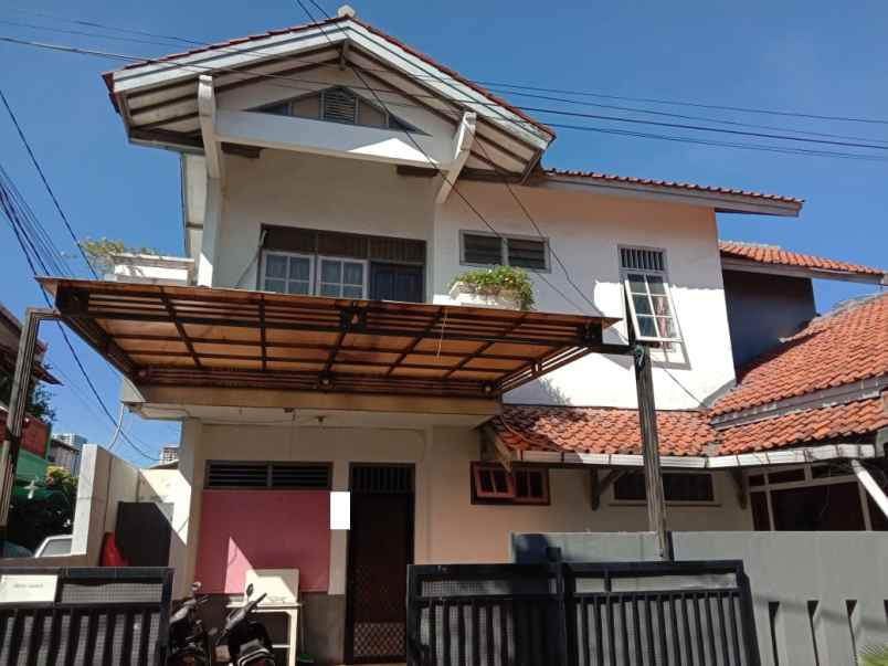 dijual rumah jaka sampurna