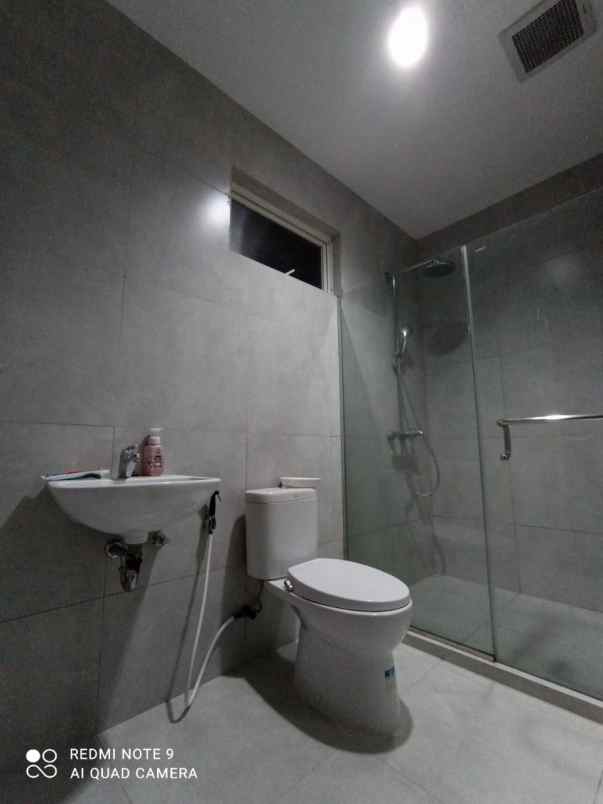 dijual rumah jakarta garden city
