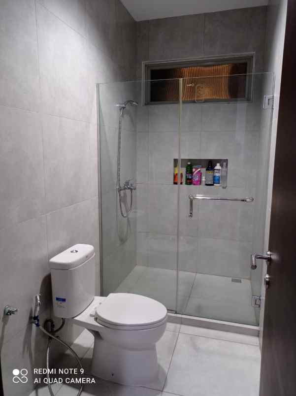 dijual rumah jakarta garden city