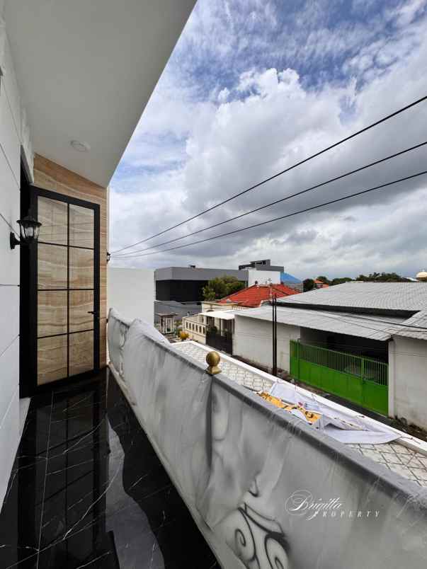 dijual rumah jalan babatan pantqi
