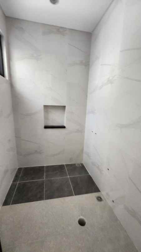 dijual rumah jalan darmo permai selatan