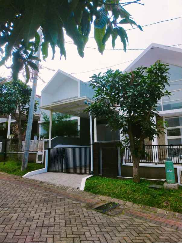 dijual rumah jalan dieng atas loanden