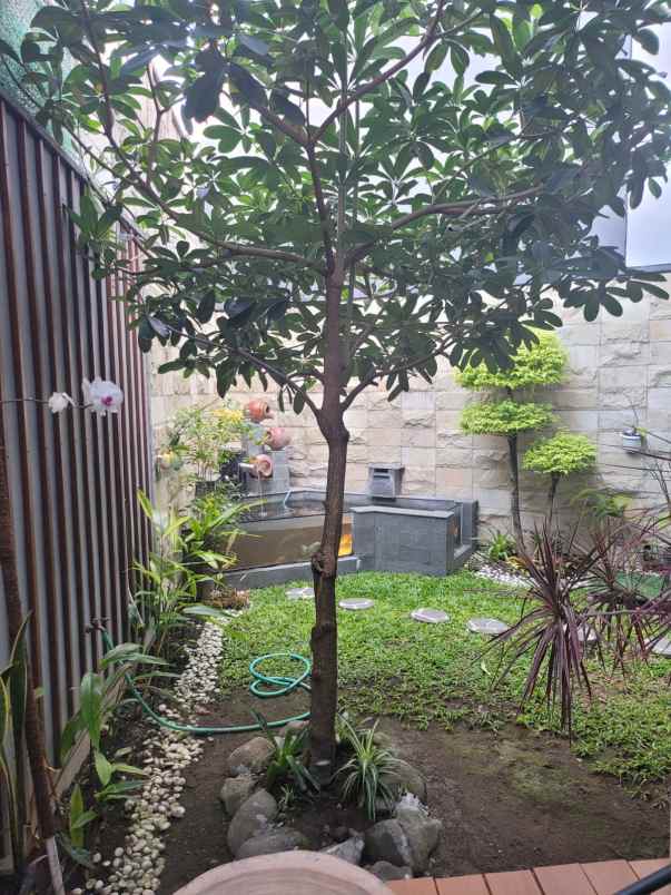 dijual rumah jalan kaliurang km 10