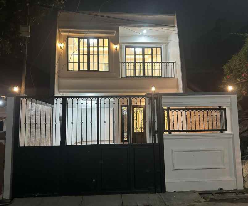 dijual rumah jalan kejaksaan raya