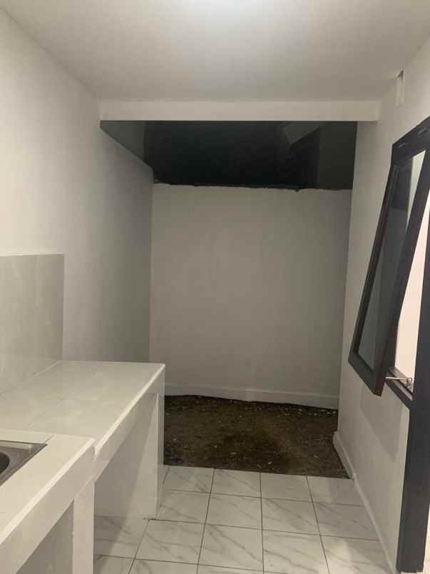 dijual rumah jalan mambang tengah