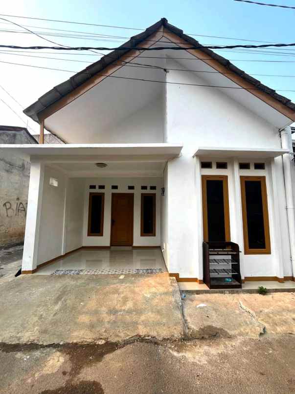 dijual rumah jalan manggis