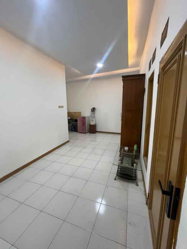 dijual rumah jalan manggis