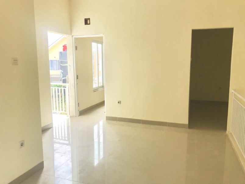 dijual rumah jalan mess raya